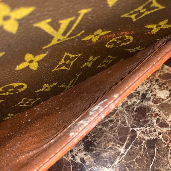 Sold Authentic Louis Vuitton Trocadero 23 - Picture 6 of 8